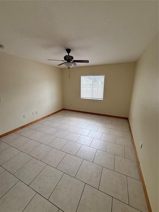 For Rent: $1,550 (3 beds, 2 baths, 1242 Square Feet)