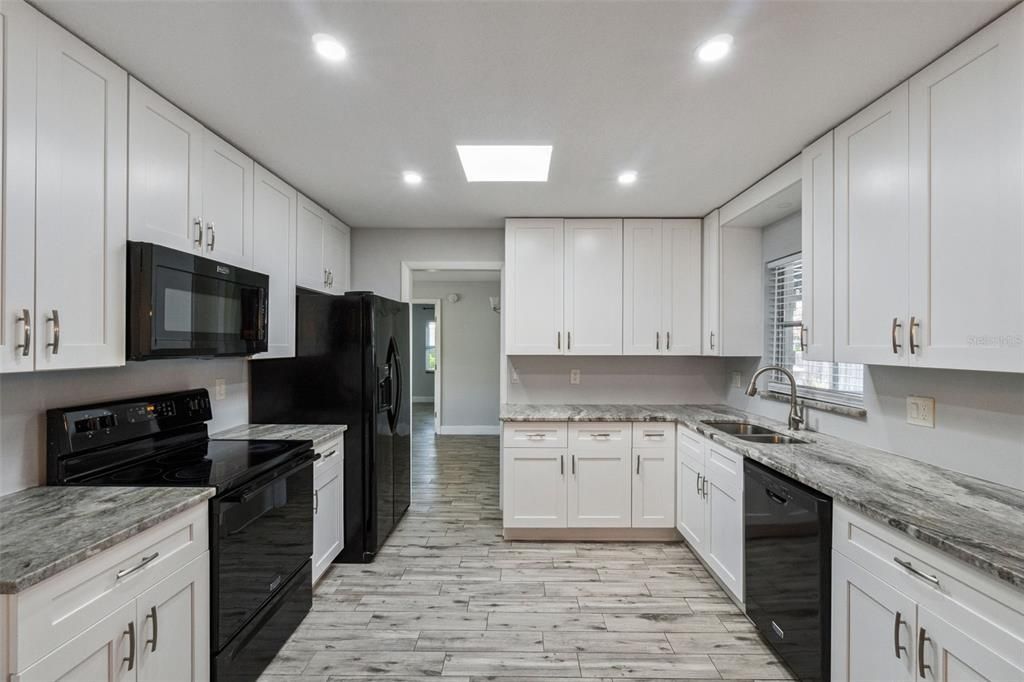 Active With Contract: $460,000 (3 beds, 2 baths, 1689 Square Feet)