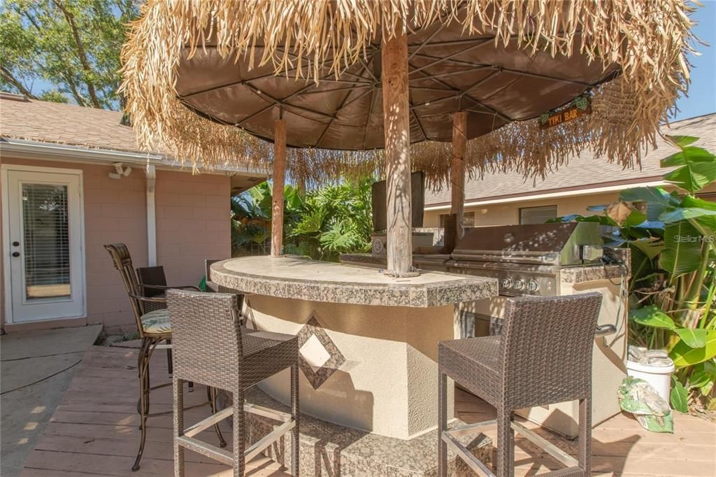 Active With Contract: $460,000 (3 beds, 2 baths, 1689 Square Feet)