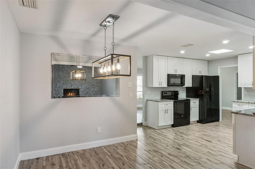 Active With Contract: $460,000 (3 beds, 2 baths, 1689 Square Feet)