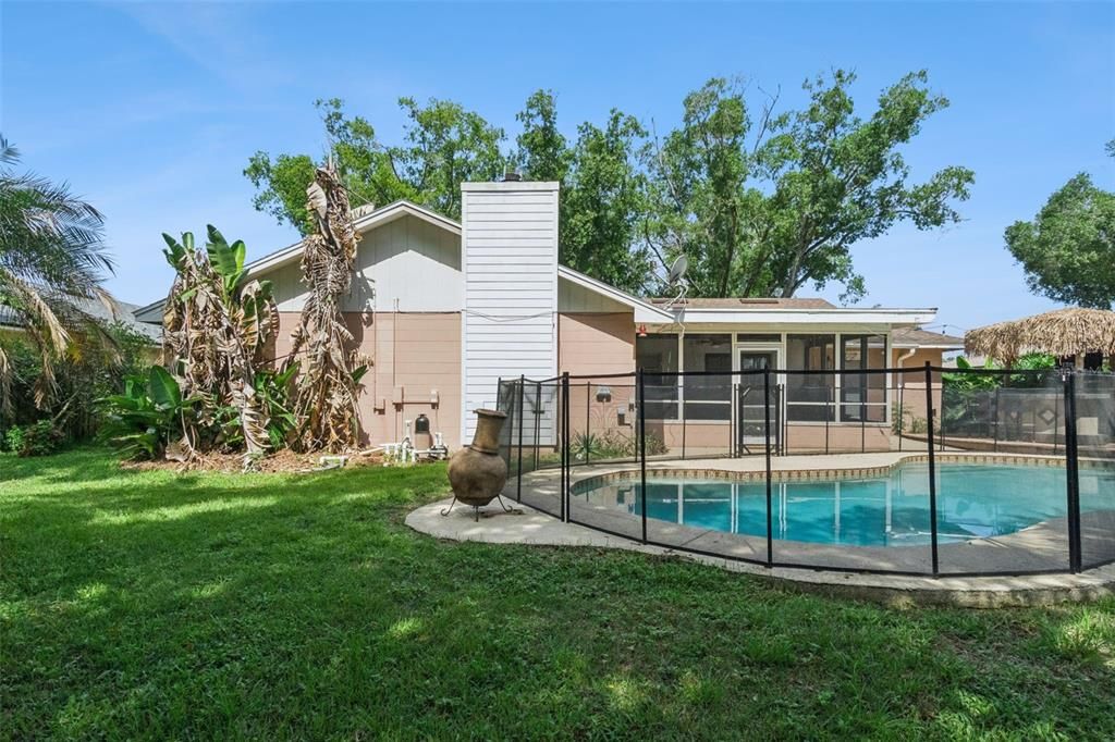 Active With Contract: $460,000 (3 beds, 2 baths, 1689 Square Feet)