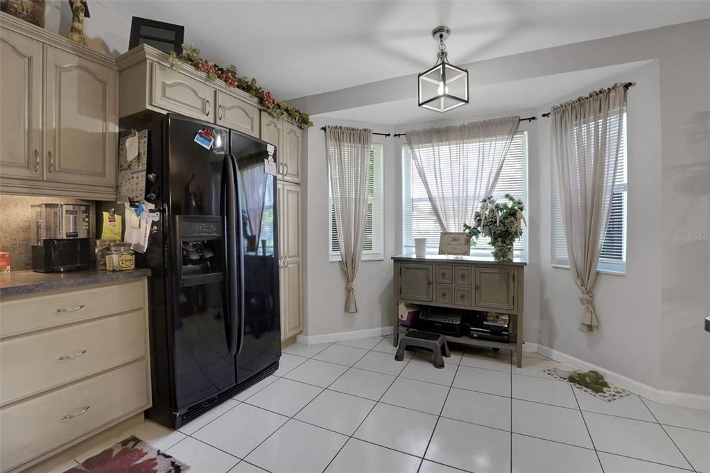 En Venta: $243,000 (3 camas, 2 baños, 1577 Pies cuadrados)