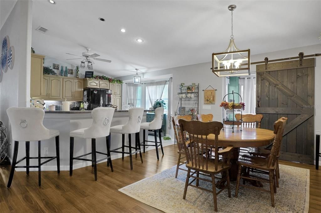 En Venta: $243,000 (3 camas, 2 baños, 1577 Pies cuadrados)