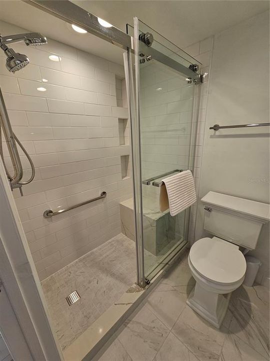 В аренду: $3,900 (2 спален, 2 ванн, 1145 Квадратных фут)