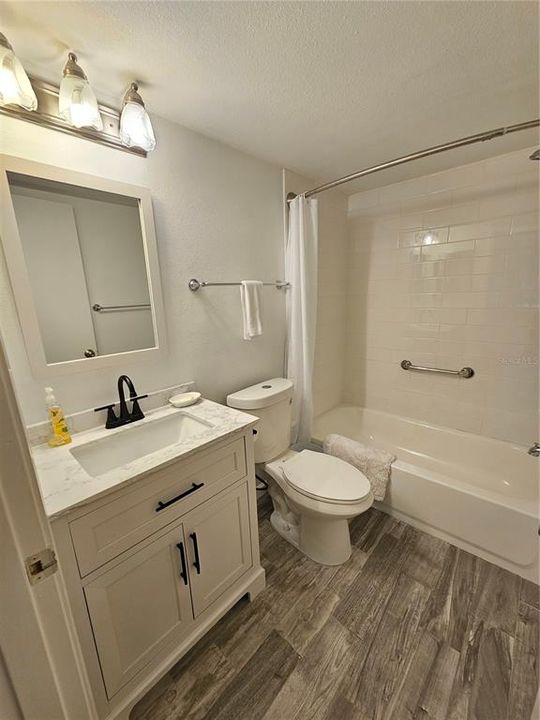 В аренду: $3,900 (2 спален, 2 ванн, 1145 Квадратных фут)
