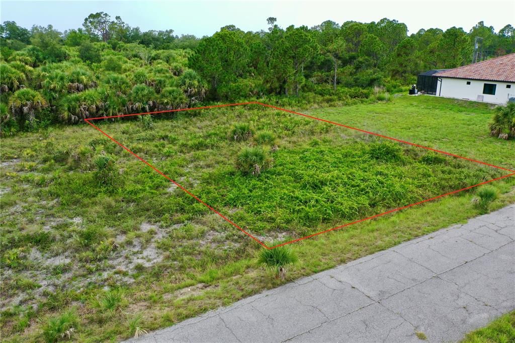 待售: $27,500 (0.19 acres)
