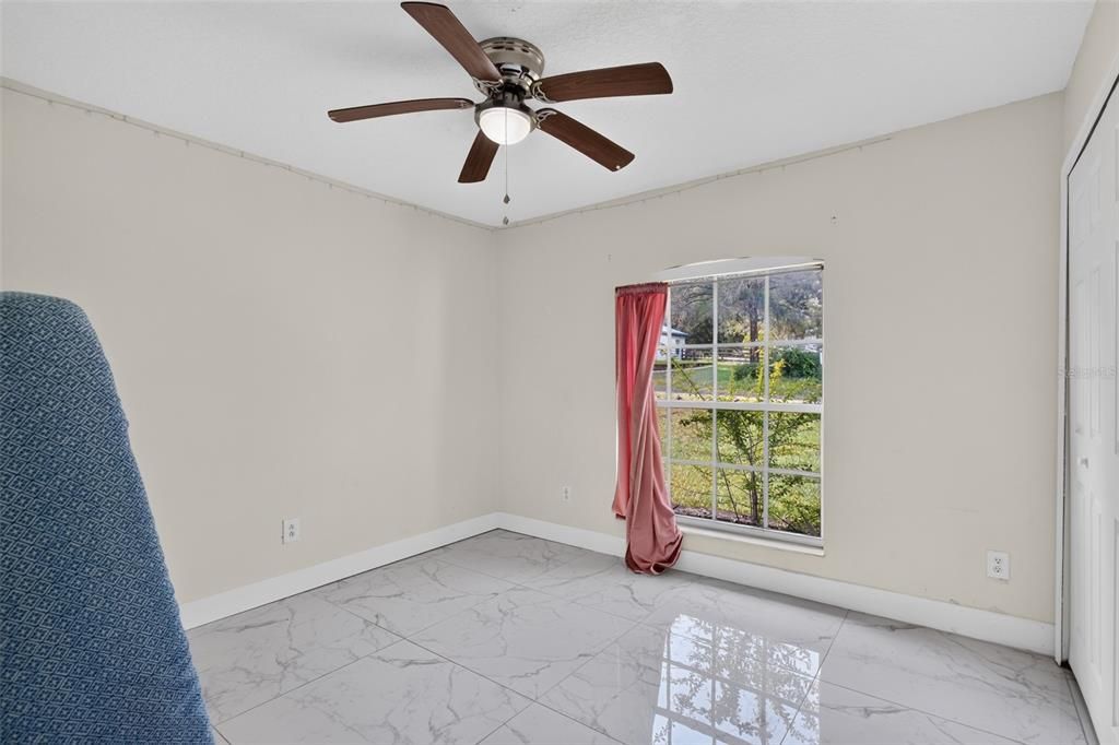 For Sale: $380,000 (4 beds, 2 baths, 1619 Square Feet)