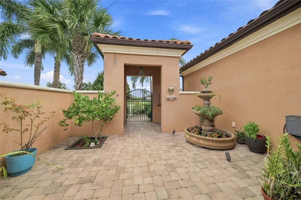 For Sale: $950,000 (3 beds, 3 baths, 2738 Square Feet)