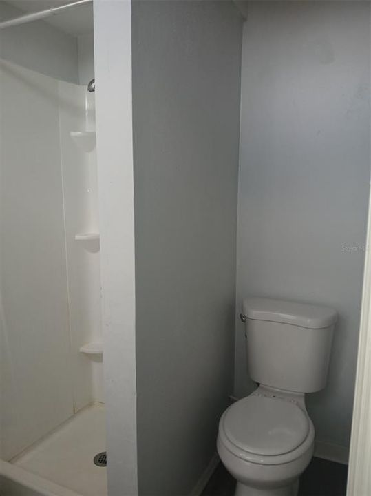 Active With Contract: $1,450 (1 beds, 2 baths, 500 Square Feet)