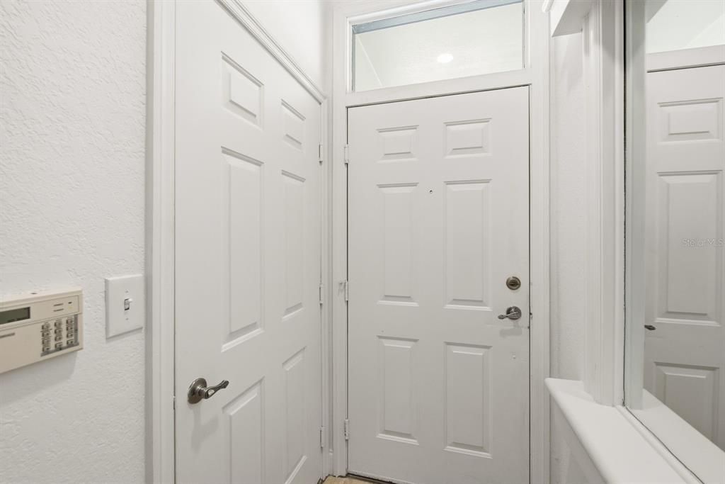 : $520,000 (2 beds, 2 baths, 1068 Square Feet)