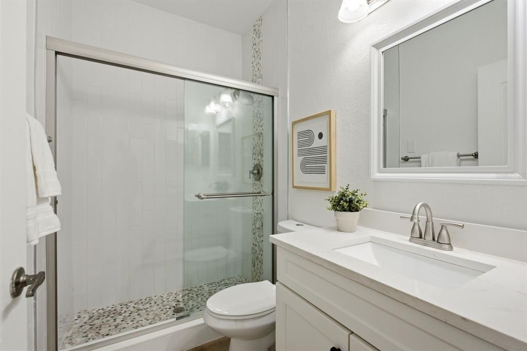 : $520,000 (2 beds, 2 baths, 1068 Square Feet)