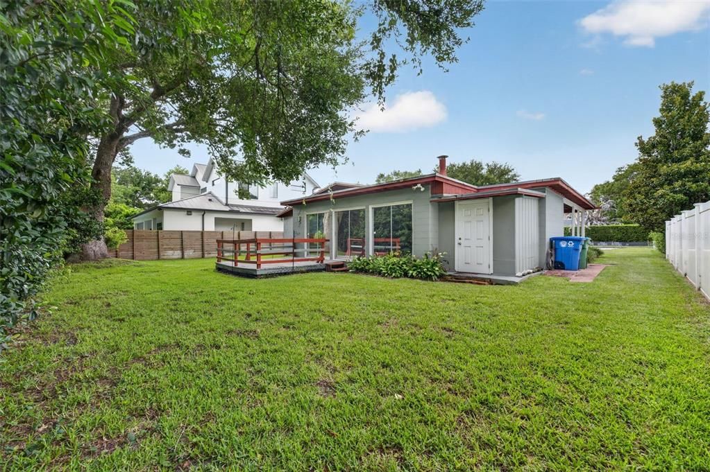 For Sale: $695,000 (0.18 acres)