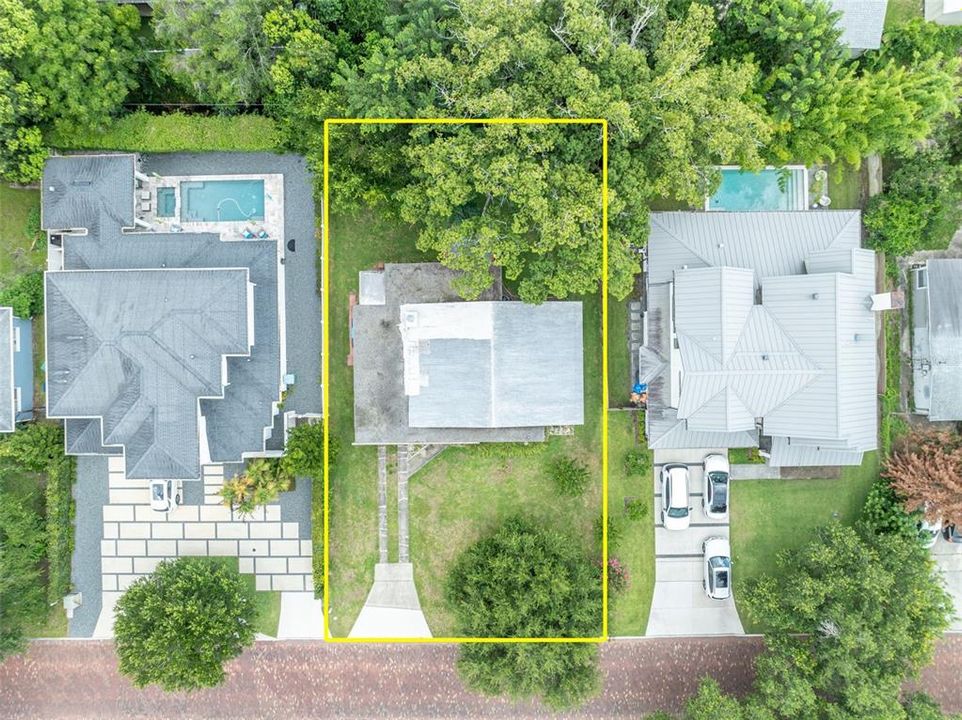 For Sale: $695,000 (0.18 acres)