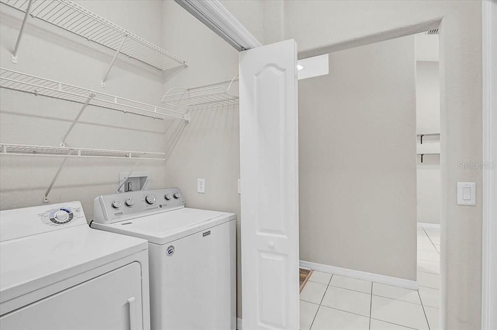 На продажу: $239,900 (2 спален, 2 ванн, 1316 Квадратных фут)