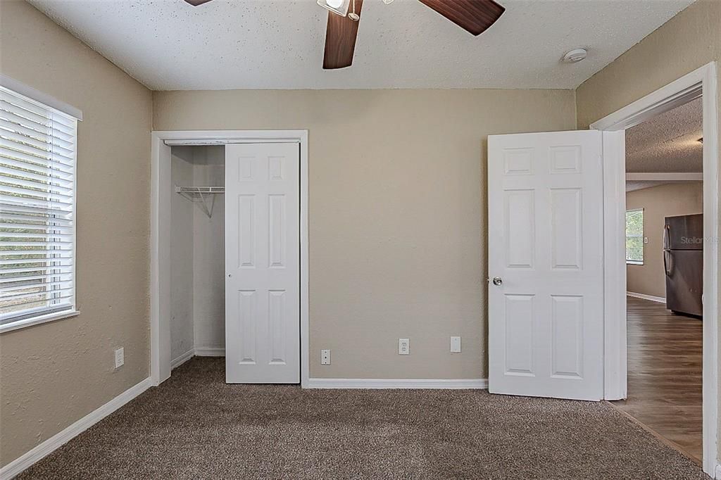 На продажу: $235,000 (3 спален, 1 ванн, 918 Квадратных фут)