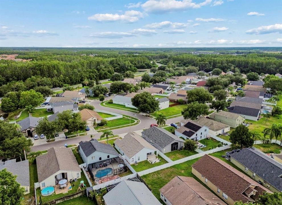 На продажу: $349,900 (3 спален, 2 ванн, 1598 Квадратных фут)