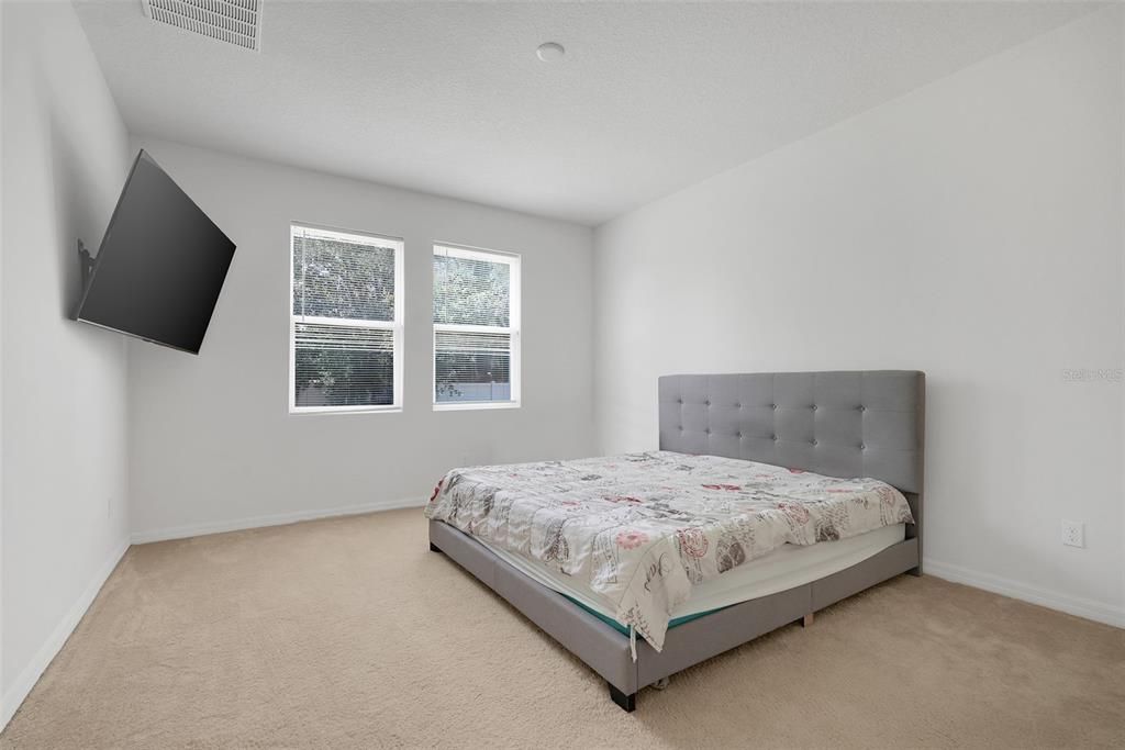 For Sale: $365,000 (4 beds, 2 baths, 1859 Square Feet)