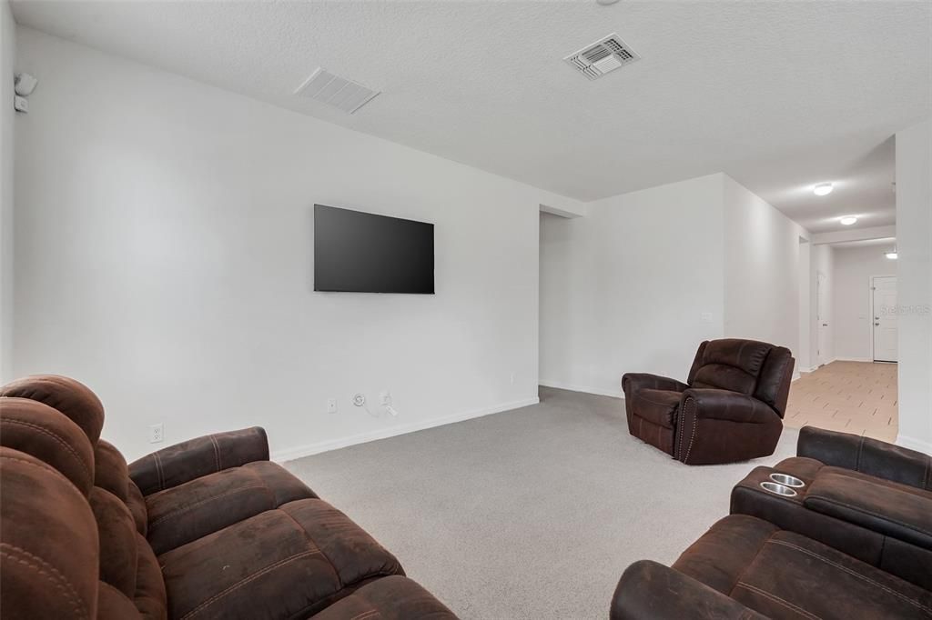 For Sale: $365,000 (4 beds, 2 baths, 1859 Square Feet)