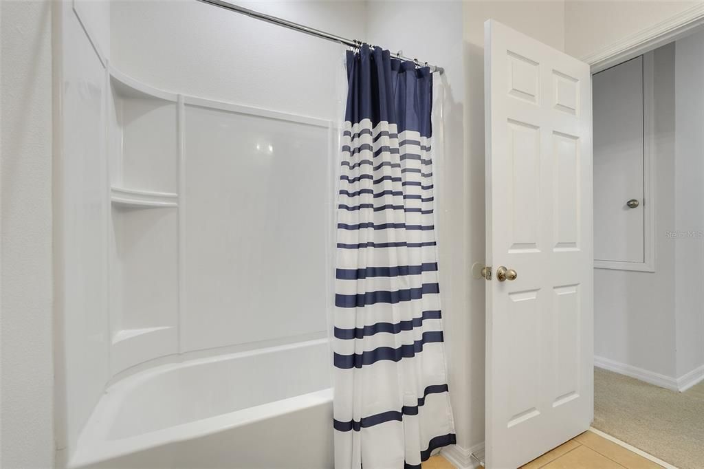 For Sale: $365,000 (4 beds, 2 baths, 1859 Square Feet)