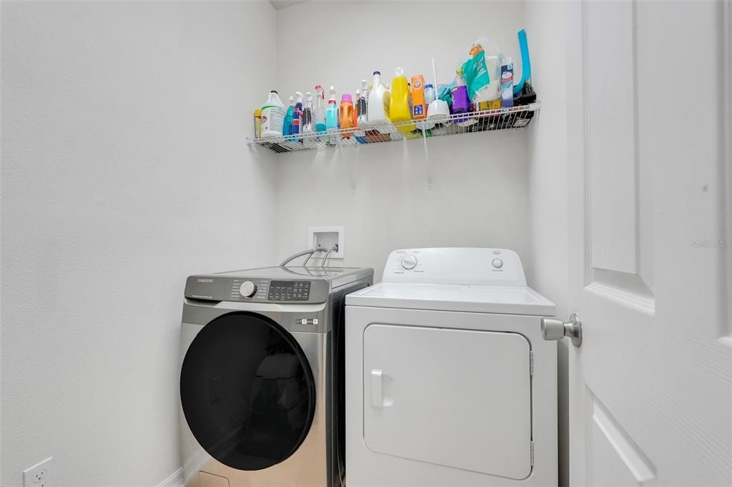 For Sale: $365,000 (4 beds, 2 baths, 1859 Square Feet)