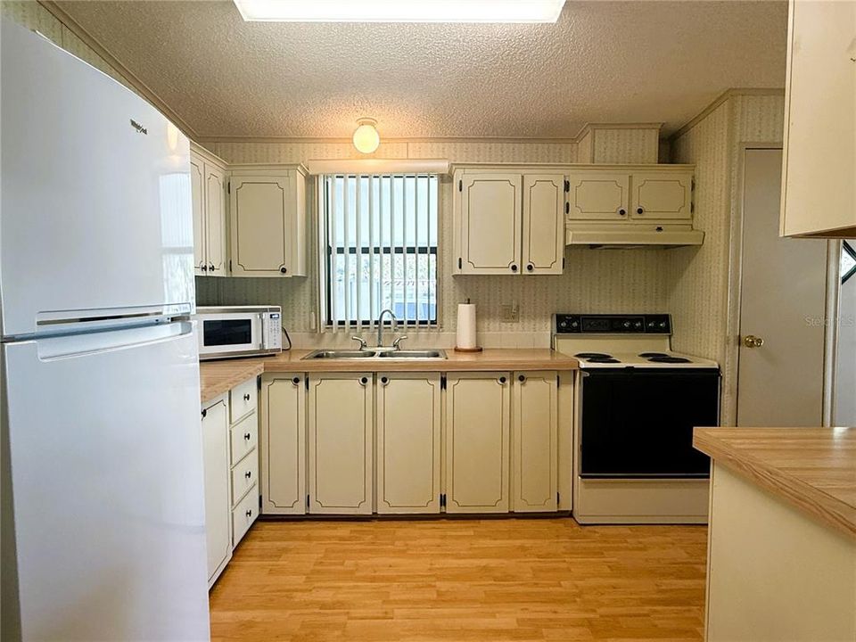 В аренду: $1,595 (2 спален, 2 ванн, 1008 Квадратных фут)