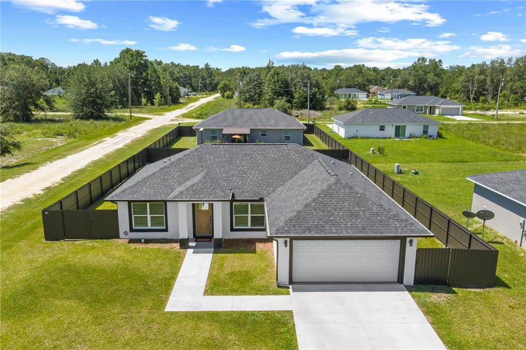 For Sale: $299,000 (3 beds, 2 baths, 1384 Square Feet)