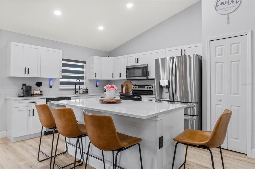 For Sale: $299,000 (3 beds, 2 baths, 1384 Square Feet)