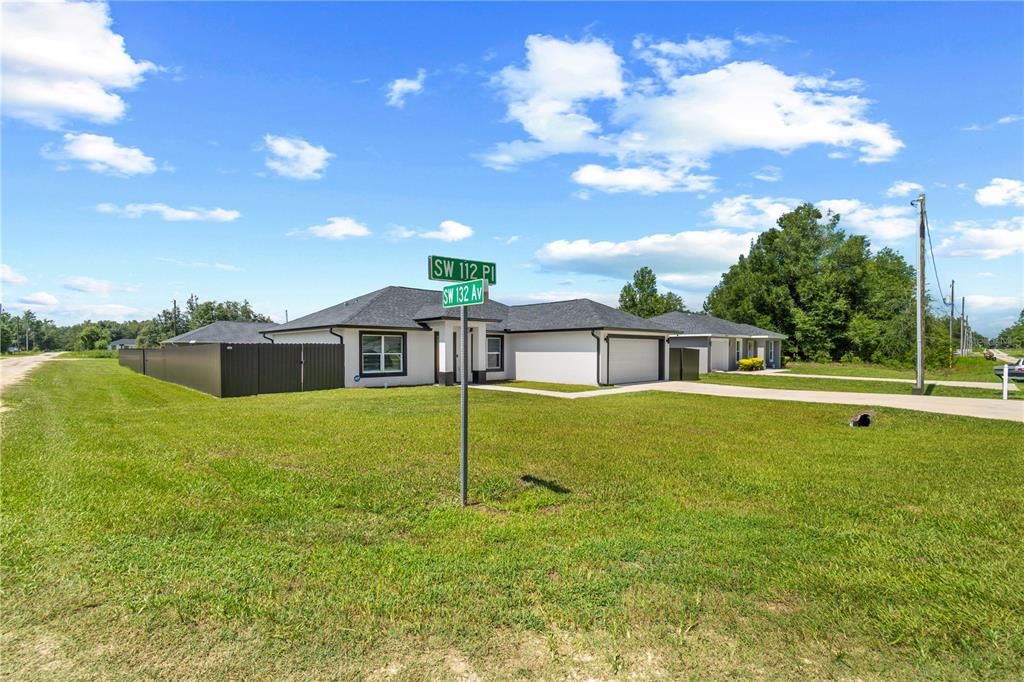 For Sale: $299,000 (3 beds, 2 baths, 1384 Square Feet)