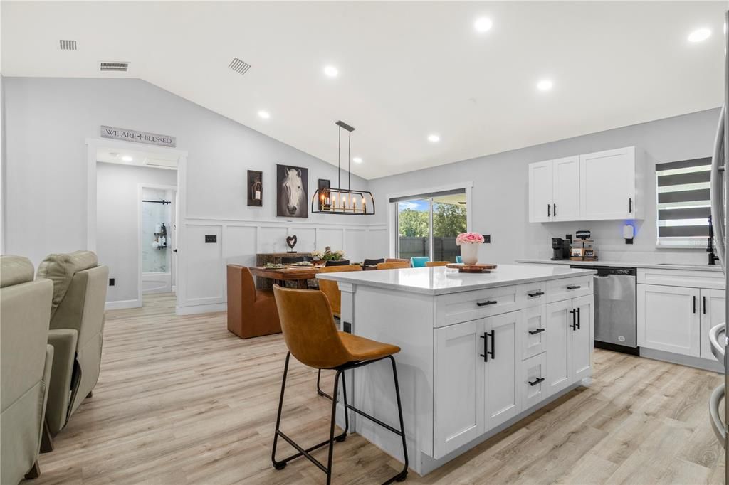 For Sale: $299,000 (3 beds, 2 baths, 1384 Square Feet)