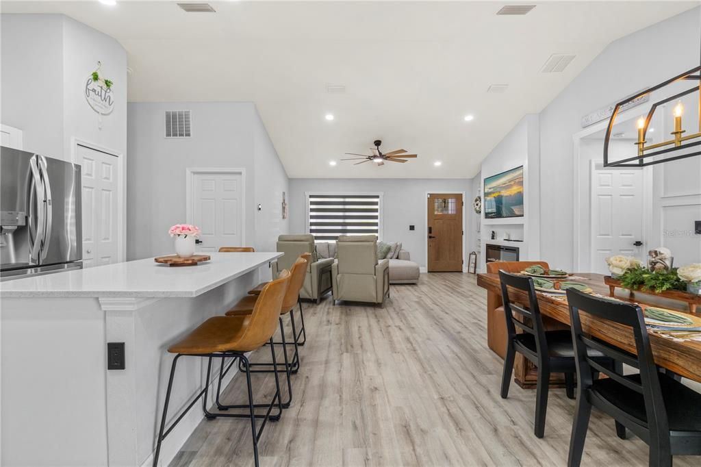 For Sale: $299,000 (3 beds, 2 baths, 1384 Square Feet)