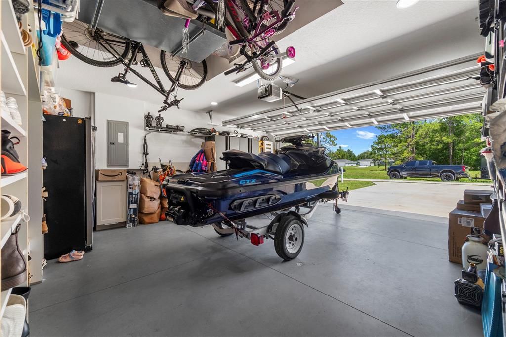 For Sale: $299,000 (3 beds, 2 baths, 1384 Square Feet)
