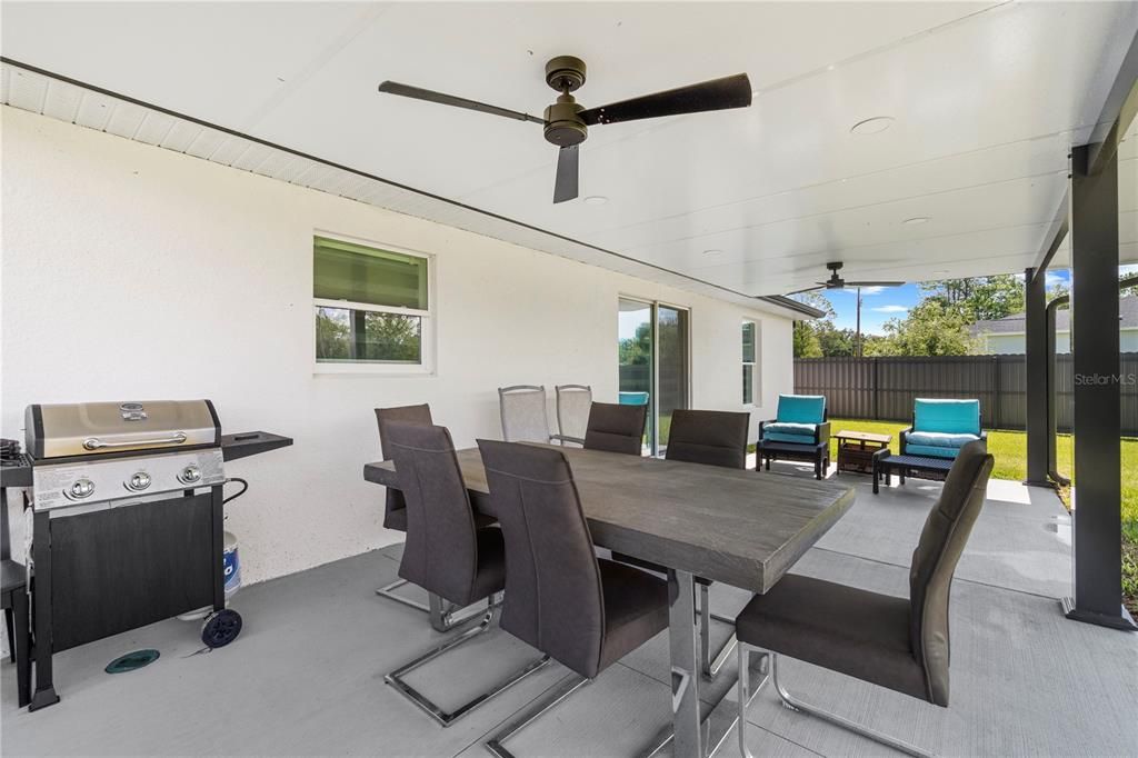 For Sale: $299,000 (3 beds, 2 baths, 1384 Square Feet)