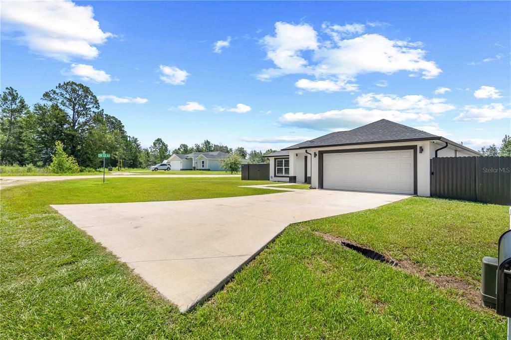 For Sale: $299,000 (3 beds, 2 baths, 1384 Square Feet)