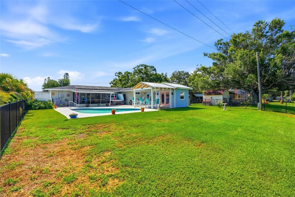For Sale: $539,900 (2 beds, 2 baths, 1347 Square Feet)