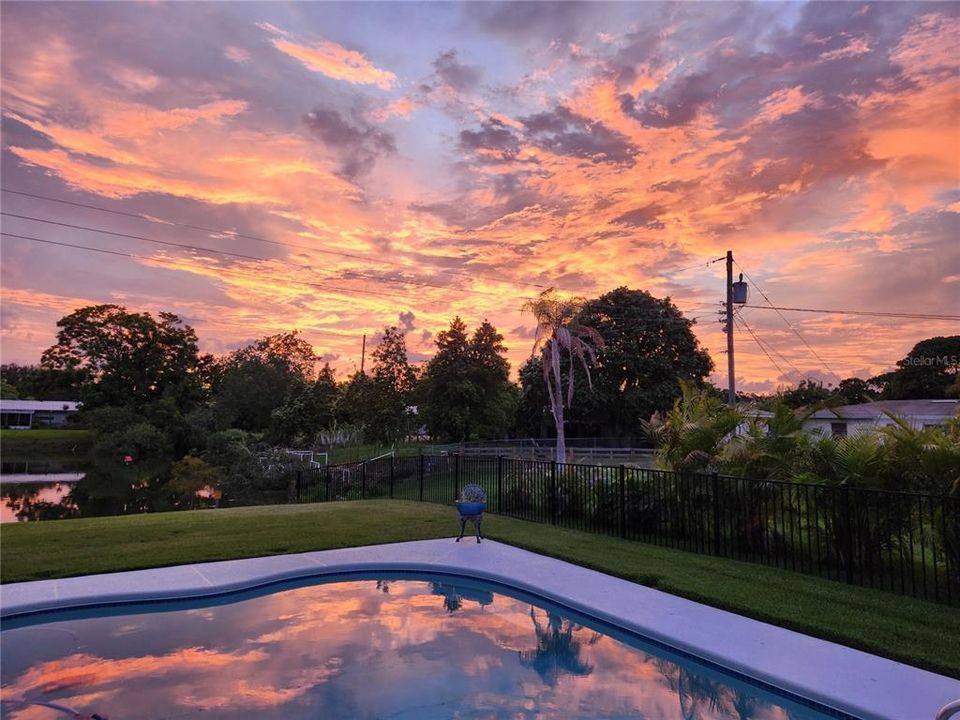 For Sale: $539,900 (2 beds, 2 baths, 1347 Square Feet)