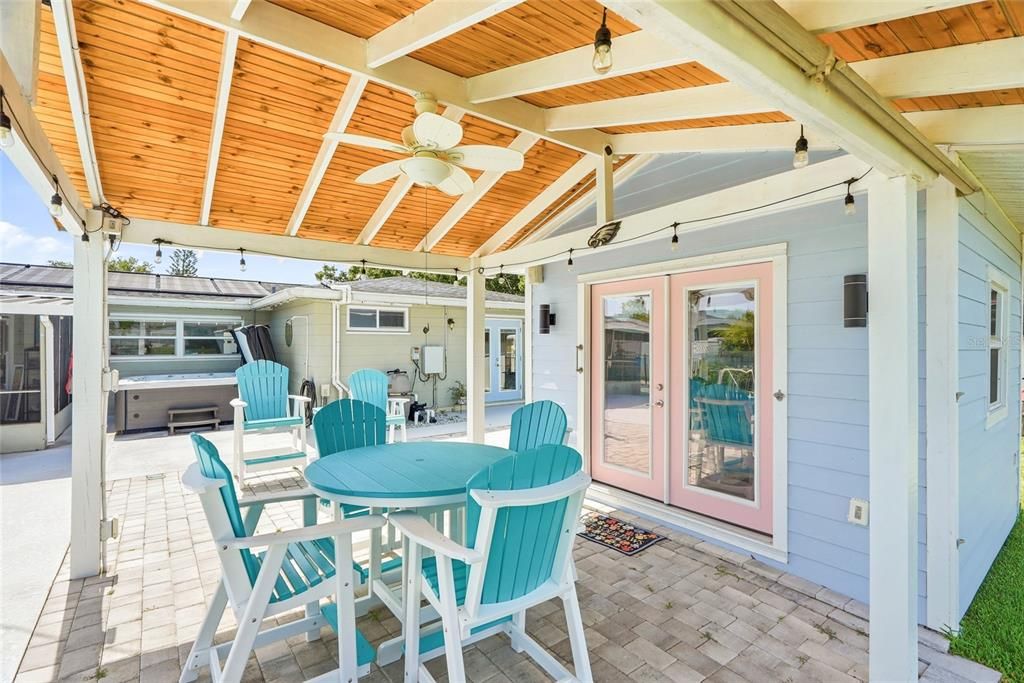 For Sale: $539,900 (2 beds, 2 baths, 1347 Square Feet)