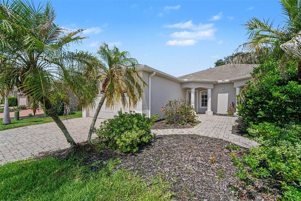 For Sale: $372,000 (3 beds, 2 baths, 1625 Square Feet)