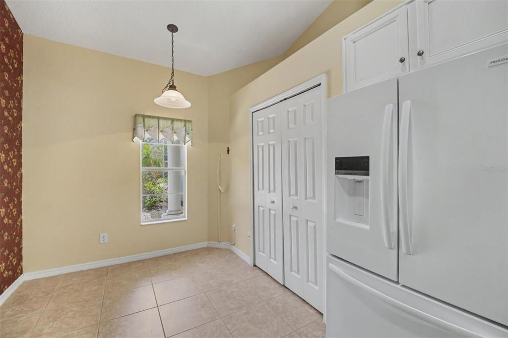 For Sale: $372,000 (3 beds, 2 baths, 1625 Square Feet)