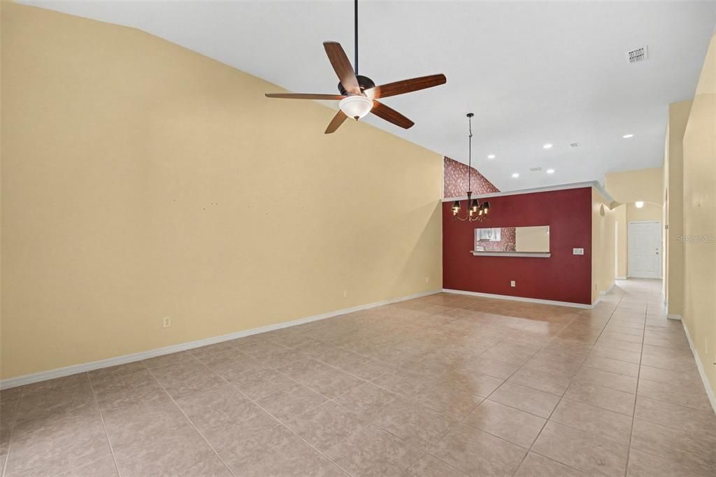For Sale: $372,000 (3 beds, 2 baths, 1625 Square Feet)
