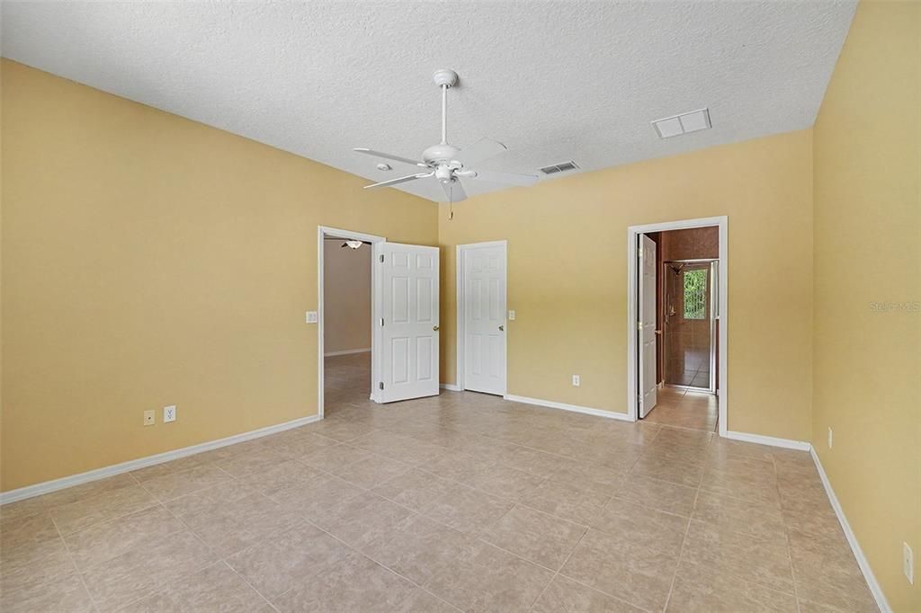 For Sale: $372,000 (3 beds, 2 baths, 1625 Square Feet)