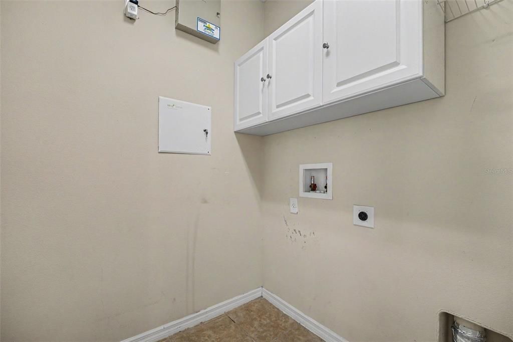 For Sale: $372,000 (3 beds, 2 baths, 1625 Square Feet)
