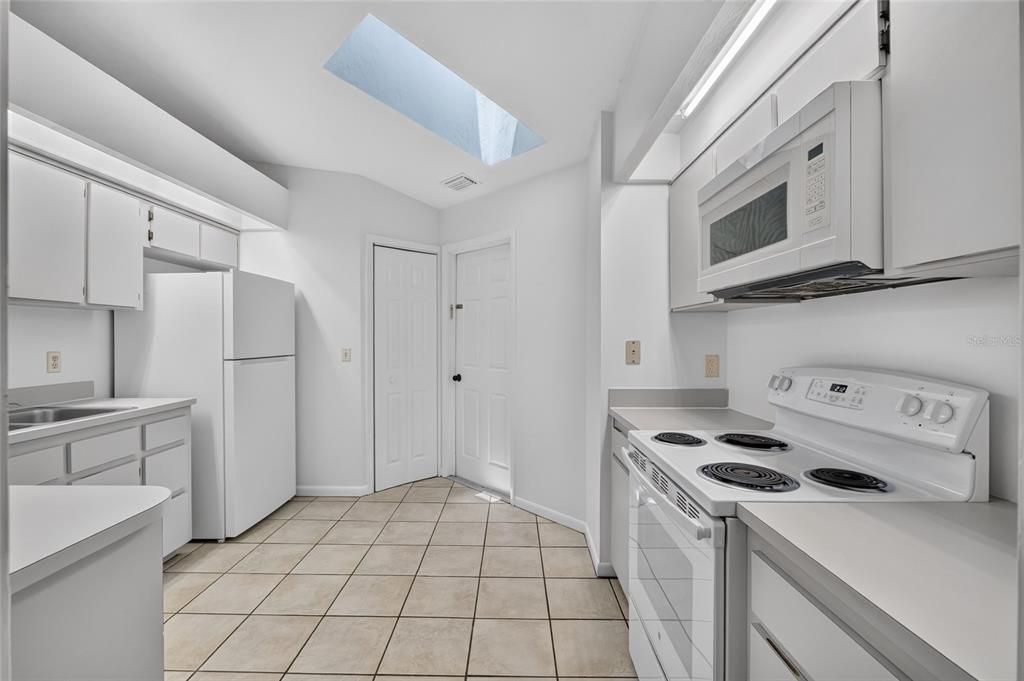 En Venta: $289,900 (3 camas, 2 baños, 1318 Pies cuadrados)