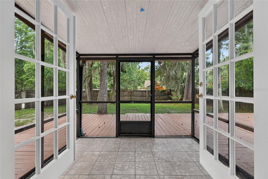 En Venta: $289,900 (3 camas, 2 baños, 1318 Pies cuadrados)