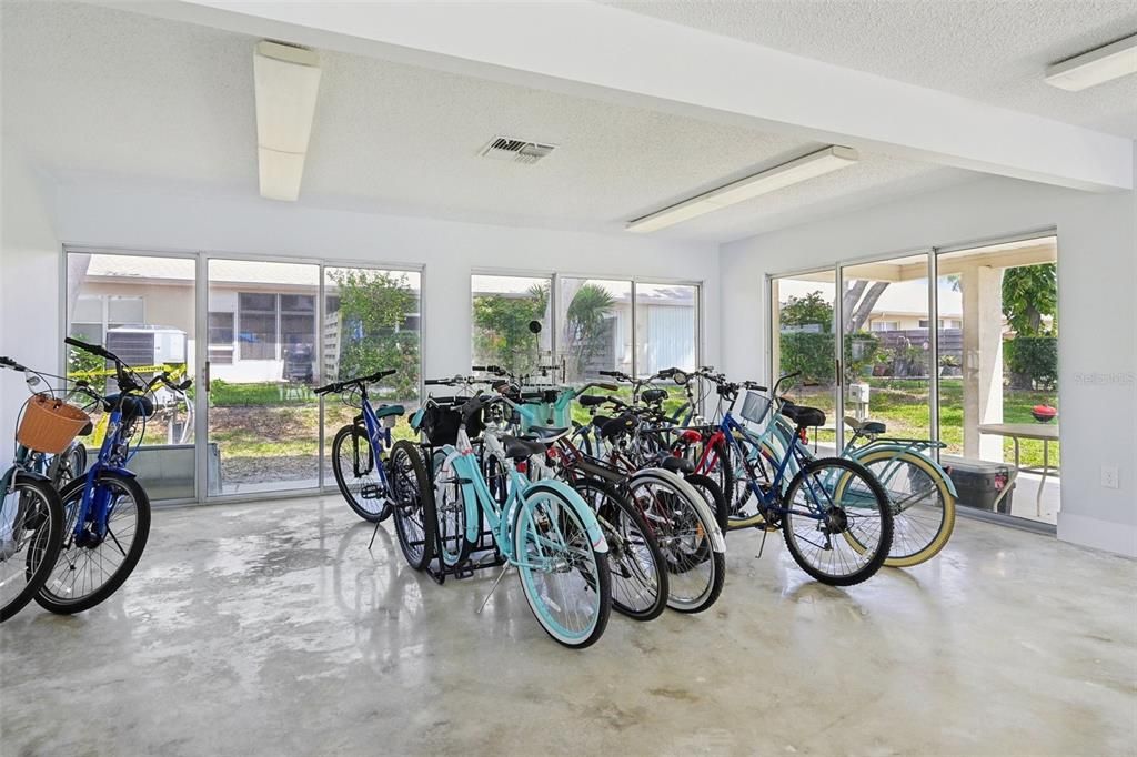For Sale: $125,000 (2 beds, 1 baths, 925 Square Feet)
