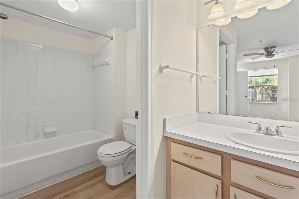 В аренду: $1,800 (2 спален, 2 ванн, 1080 Квадратных фут)