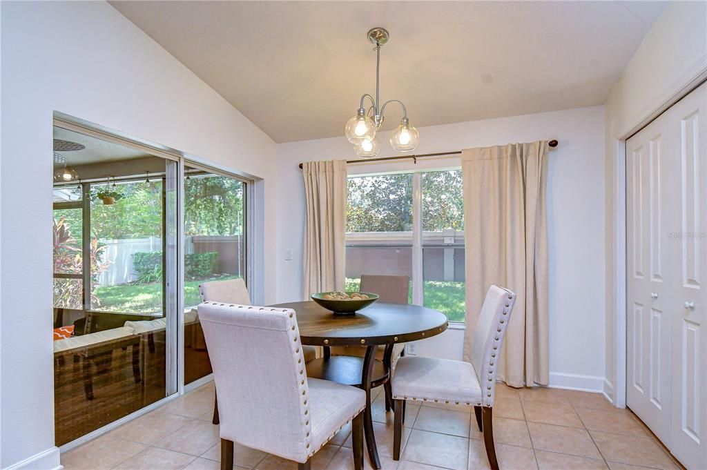 En Venta: $425,000 (4 camas, 2 baños, 2014 Pies cuadrados)