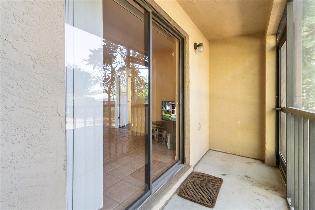 For Sale: $155,000 (2 beds, 2 baths, 1065 Square Feet)