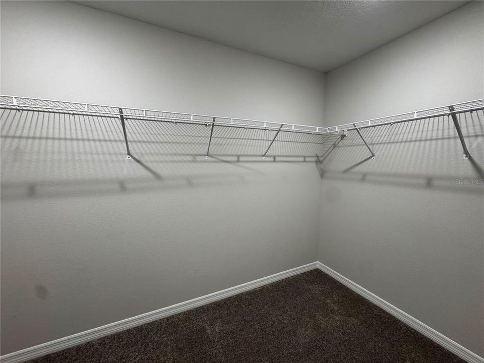В аренду: $2,380 (4 спален, 2 ванн, 1850 Квадратных фут)