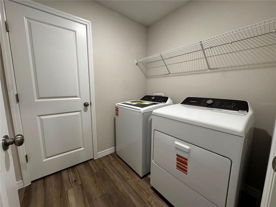 В аренду: $2,380 (4 спален, 2 ванн, 1850 Квадратных фут)