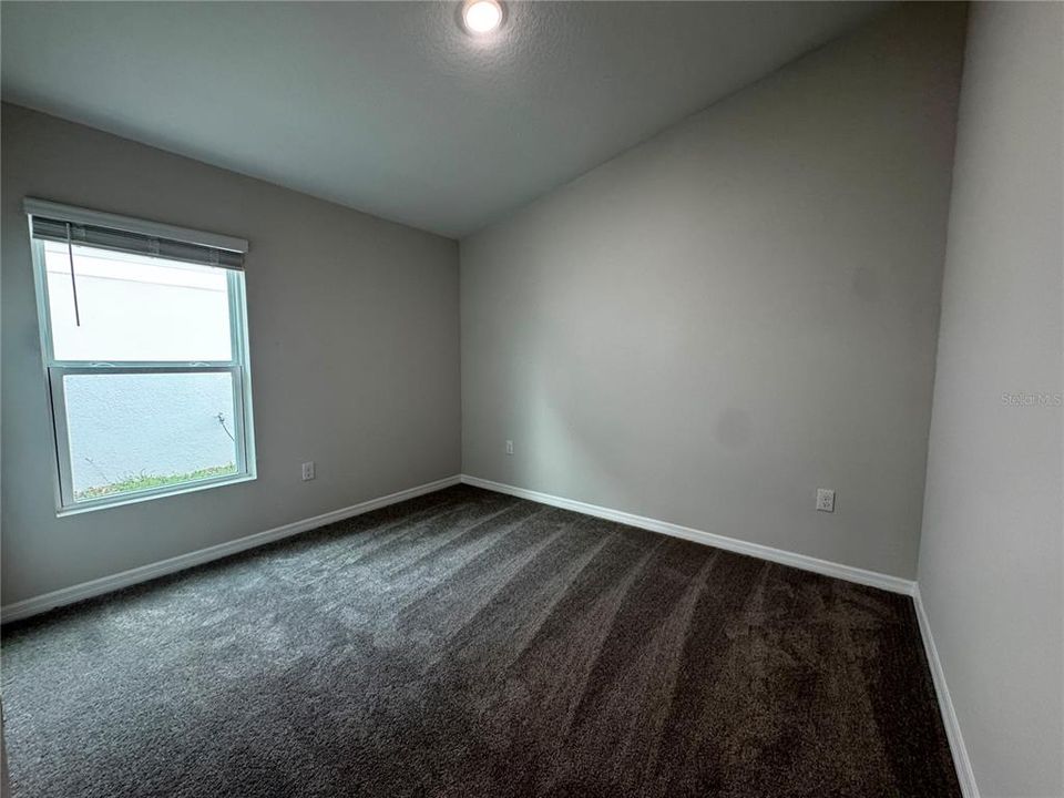 В аренду: $2,380 (4 спален, 2 ванн, 1850 Квадратных фут)